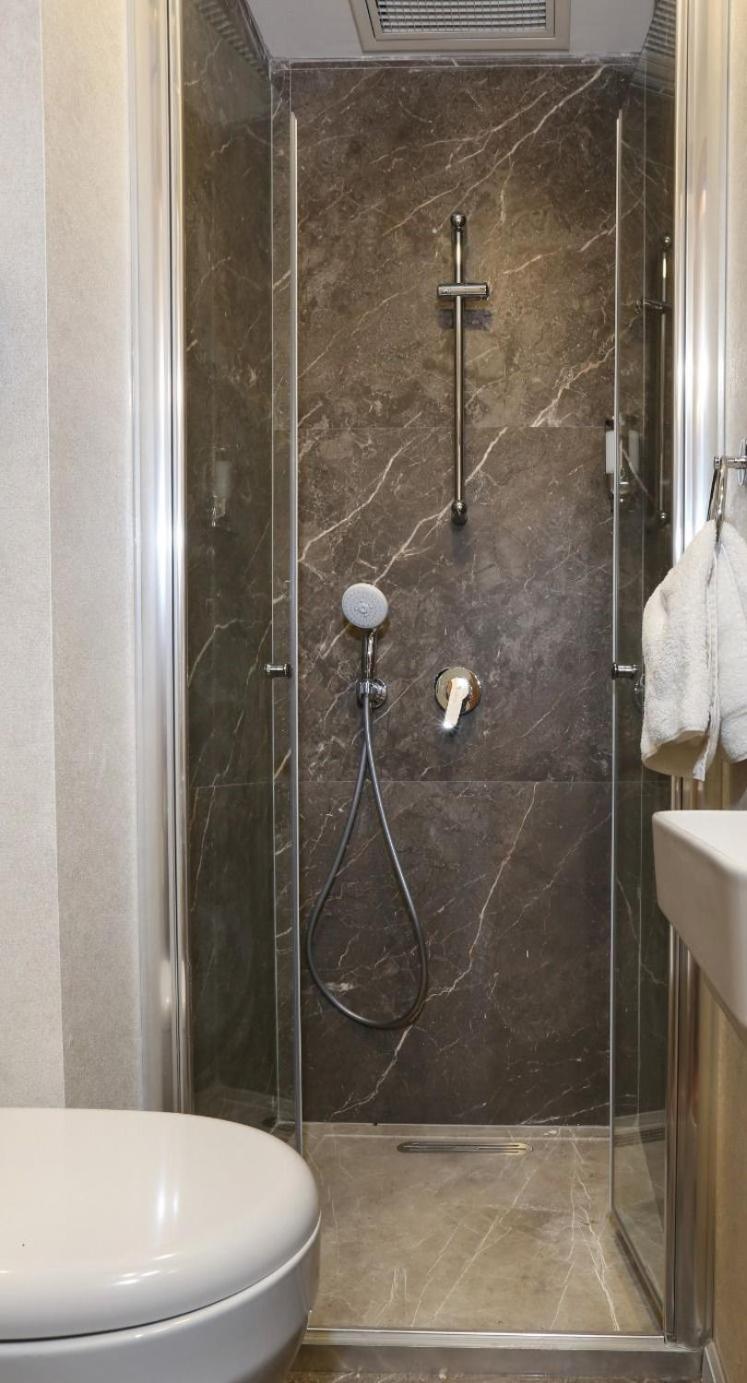 Discovery Hotel Стамбул Экстерьер фото